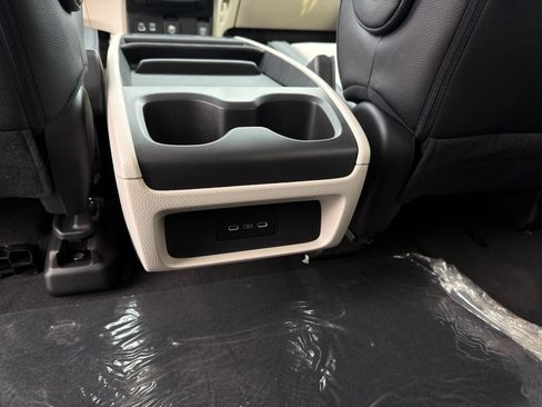 Certified 2026 Honda Odyssey Elite image 40