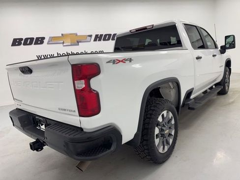 Used 2024 Chevrolet Silverado 2500 Custom w/ Custom Value Package AWD/4WD image 5