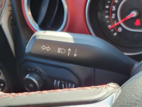 Used 2019 Jeep Wrangler Unlimited Rubicon AWD/4WD image 14