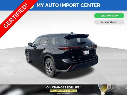 Certified 2025 Toyota Highlander XLE AWD/4WD image 5
