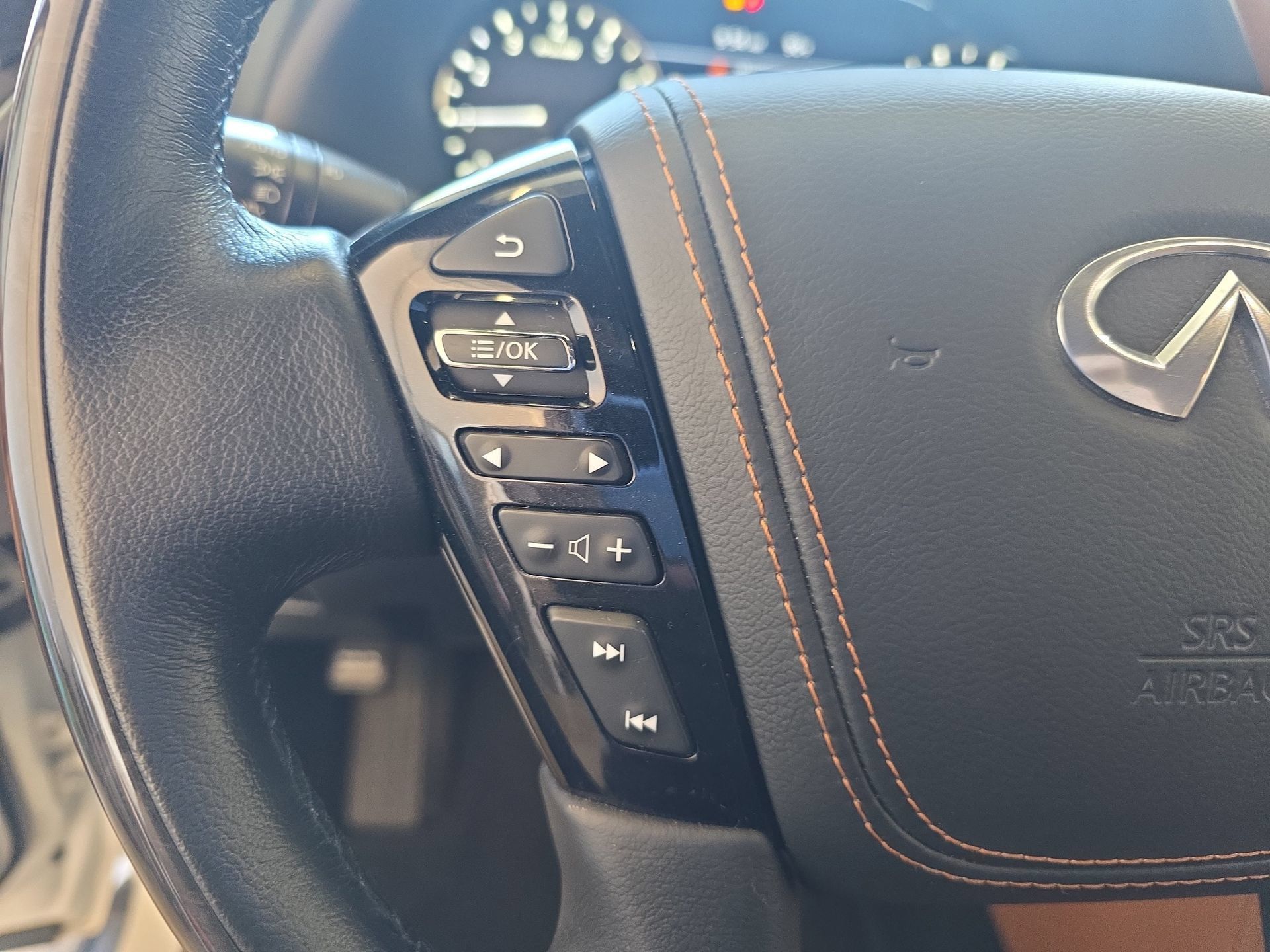 Used 2022 INFINITI QX80 Sensory w/ Cargo Package RWD image 17