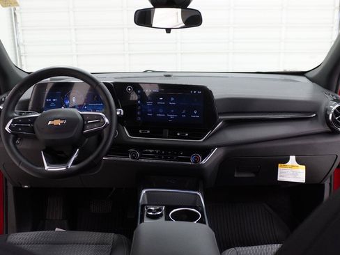 Used 2026 Chevrolet Equinox LT w/ LPO, Floor Liner Package FWD image 26