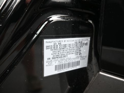 Certified 2025 Nissan Kicks SV image 15