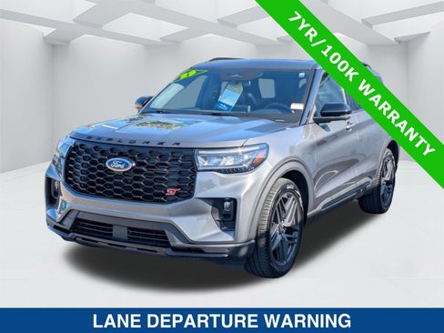 Certified 2025 Ford Explorer ST AWD/4WD image 8