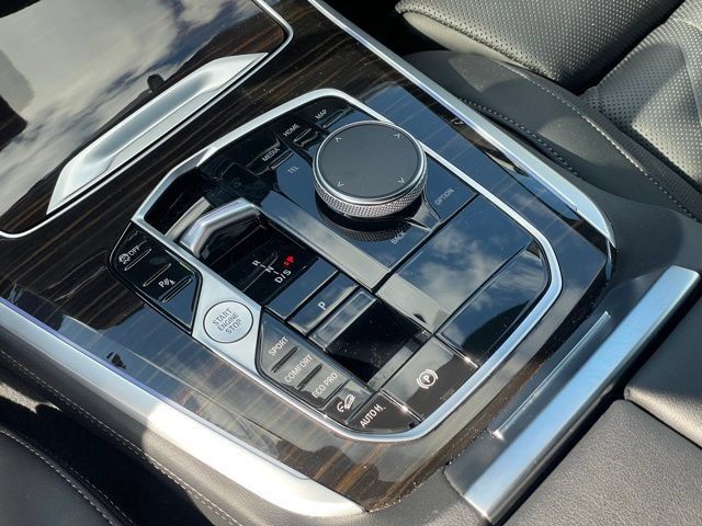 Certified 2024 BMW X5 xDrive40i w/ Premium Package AWD/4WD image 17