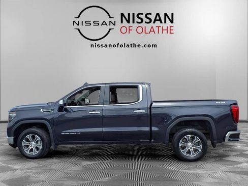 Used 2025 GMC Sierra 1500 SLT AWD/4WD image 22