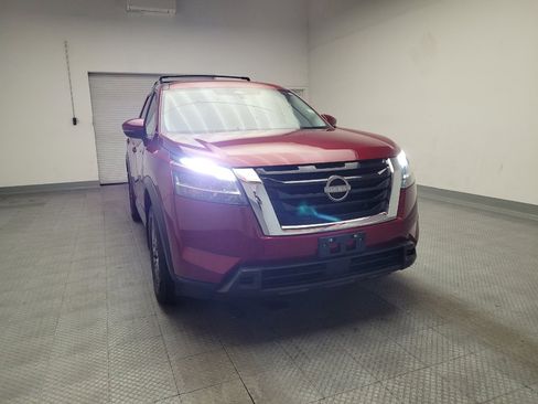 Used 2022 Nissan Pathfinder SV FWD image 14