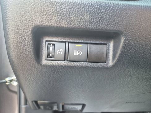 Used 2022 Toyota RAV4 XLE AWD/4WD image 20