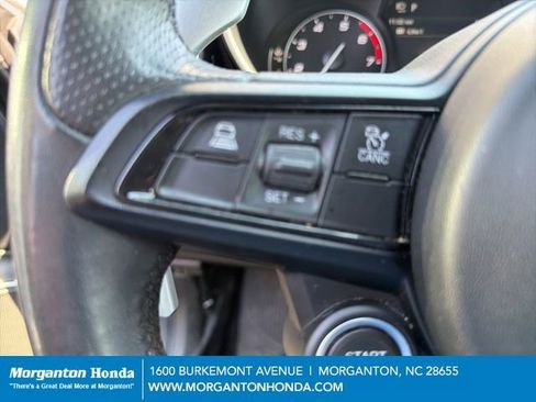 Used 2023 Alfa Romeo Giulia Sprint AWD/4WD image 14