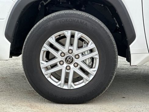 Used 2022 Toyota Tundra SR5 image 28