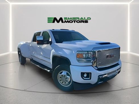 Used 2017 GMC Sierra 3500 Denali image 1