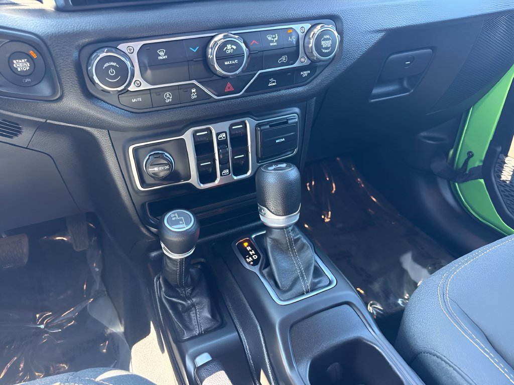 Used 2025 Jeep Wrangler Unlimited Sport AWD/4WD image 13
