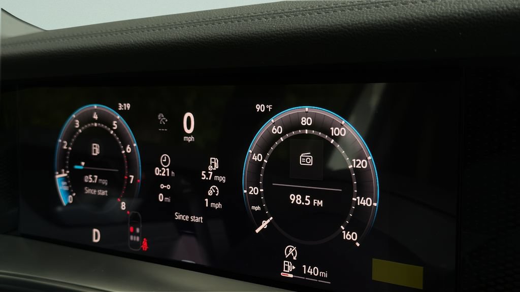 New 2026 Volkswagen Tiguan SE R-Line FWD image 36