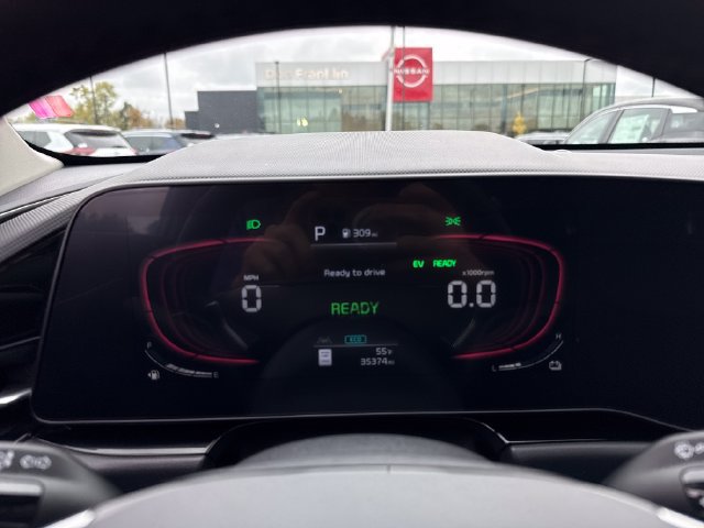Used 2024 Kia Niro EX Touring FWD image 18