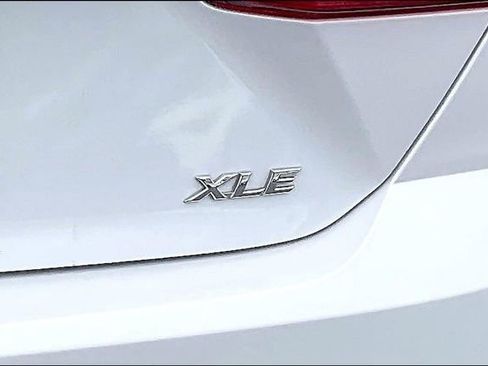 Used 2025 Toyota Camry XLE image 8