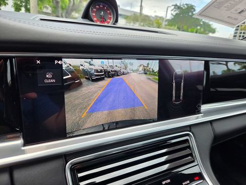 Used 2018 Porsche Panamera 4S AWD/4WD image 4