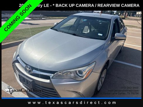 Used 2017 Toyota Camry LE FWD image 2