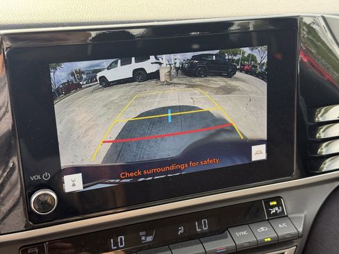 Used 2025 Toyota Camry LE image 22