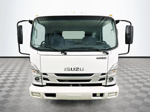 New 2026 Isuzu NPR RWD image 2