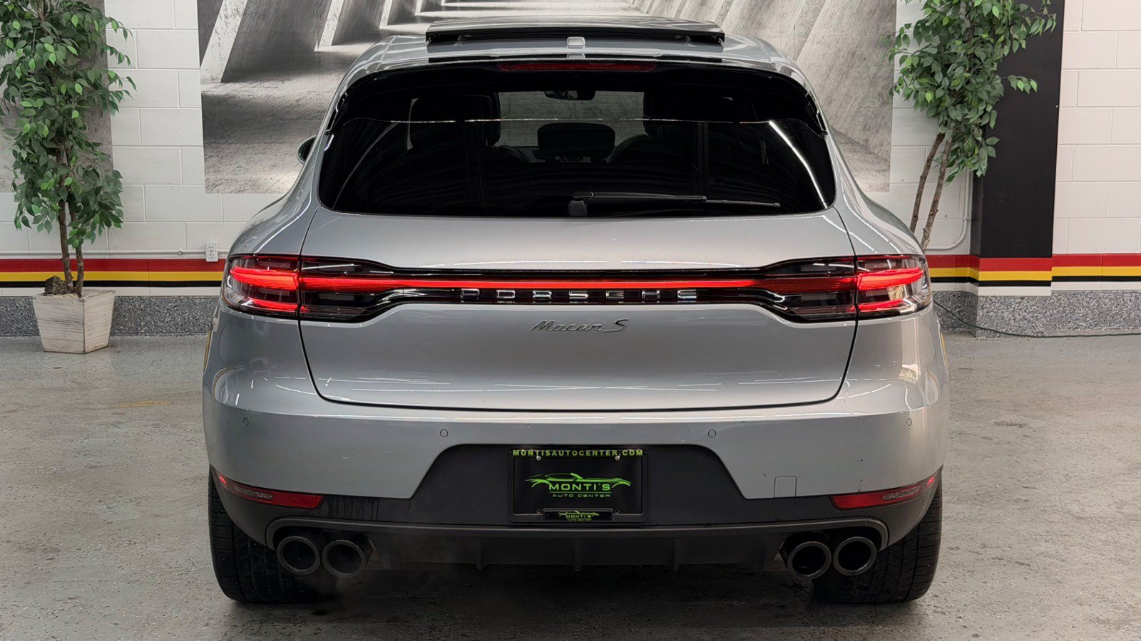 Used 2019 Porsche Macan S w/ Premium Package Plus AWD/4WD image 8