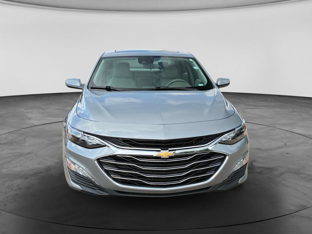 Used 2024 Chevrolet Malibu LT FWD image 3