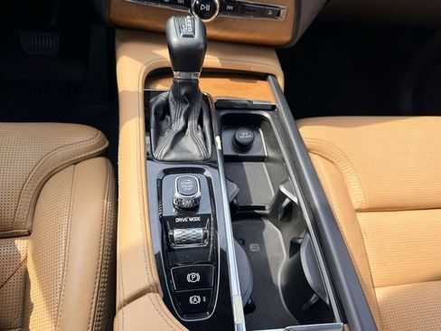 Used 2019 Volvo XC90 T6 Inscription w/ Protection Package AWD/4WD image 6