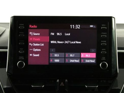 Used 2020 Toyota Corolla SE FWD image 28