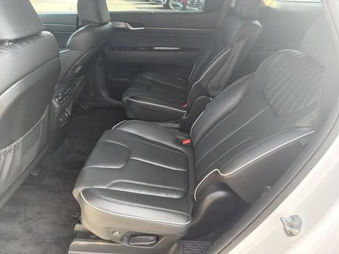Used 2024 Hyundai Palisade Limited FWD image 21