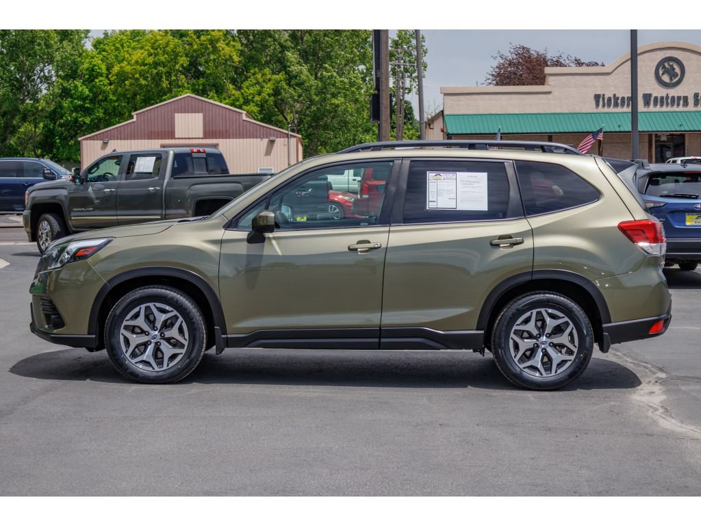 Used 2024 Subaru Forester Premium AWD/4WD image 6