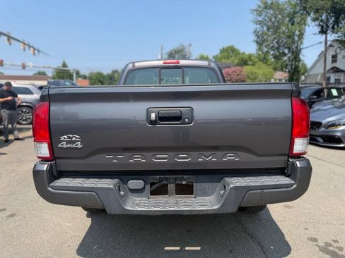Used 2016 Toyota Tacoma SR w/ SR Convenience Package AWD/4WD image 4