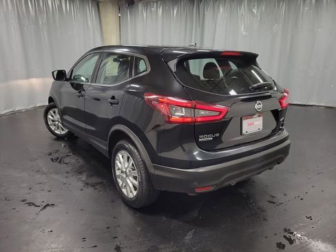 Used 2021 Nissan Rogue Sport S image 6