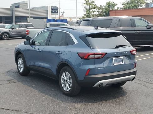 Used 2023 Ford Escape Active w/ Tech Pack #2 AWD/4WD image 4