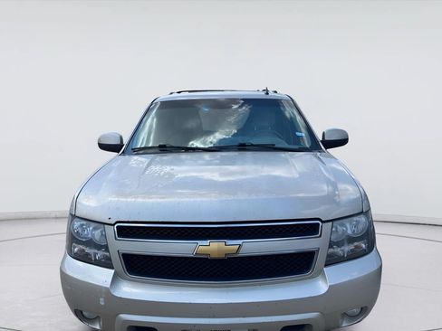 Used 2013 Chevrolet Suburban LT w/ Luxury Package RWD image 7