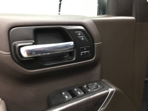 Used 2022 Chevrolet Silverado 1500 LTZ AWD/4WD image 5