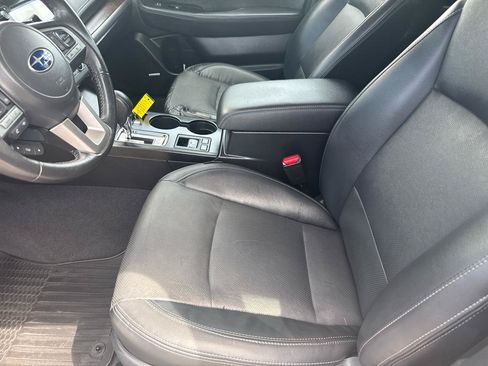 Used 2016 Subaru Outback 3.6R Limited AWD/4WD image 10