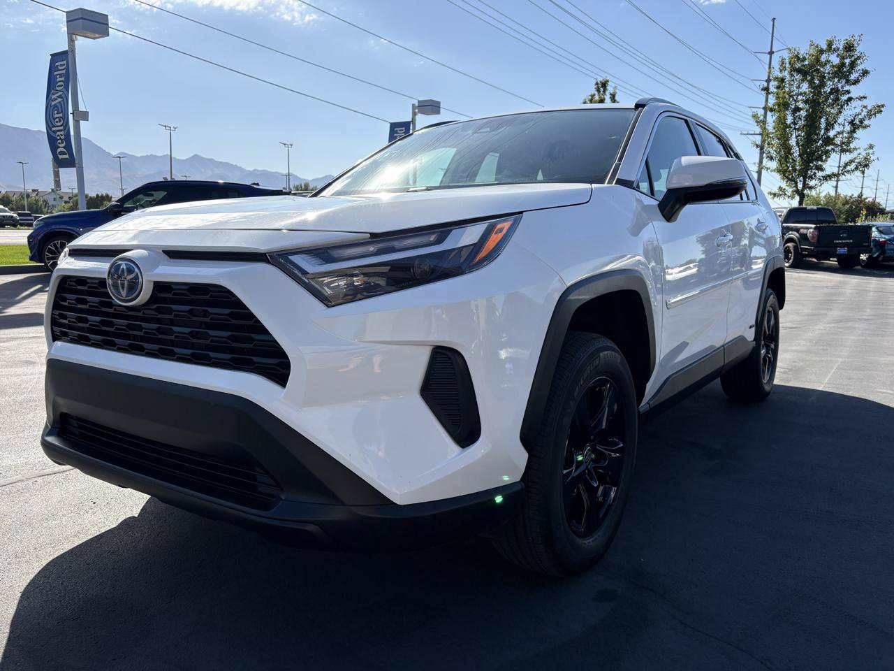 Used 2024 Toyota RAV4 LE AWD/4WD image 3