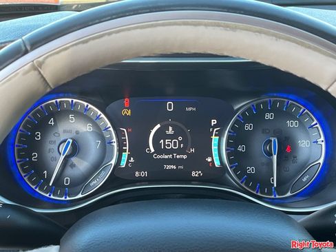 Used 2020 Chrysler Pacifica Limited FWD image 24