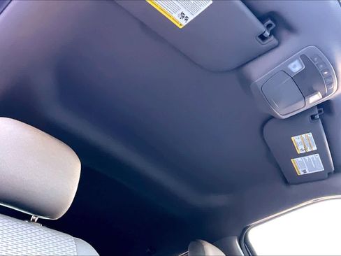 Used 2016 Ford F150 XLT image 13