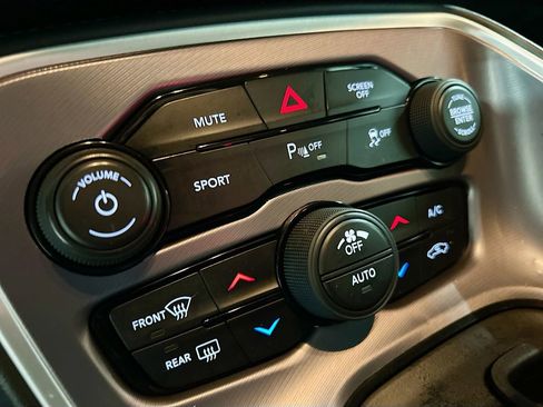 Used 2019 Dodge Challenger GT image 15