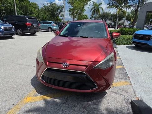 Used 2018 Toyota Yaris iA FWD image 2