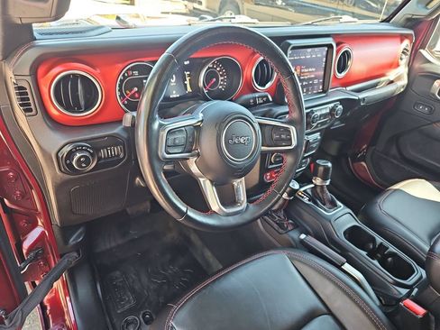 Used 2021 Jeep Gladiator Rubicon AWD/4WD image 13