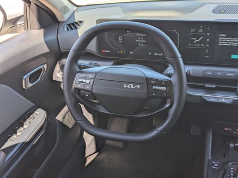 Certified 2025 Kia K4 EX FWD image 13