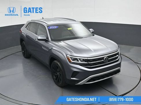 Used 2022 Volkswagen Atlas Cross Sport SE w/ Black Wheel Package AWD/4WD image 46