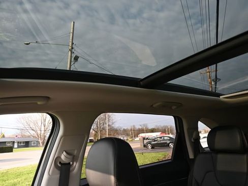 Used 2022 Kia Sorento S w/ Panoramic Sunroof Package image 39