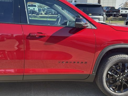 New 2026 Chevrolet Traverse LT w/ Midnight/Sport Edition image 8