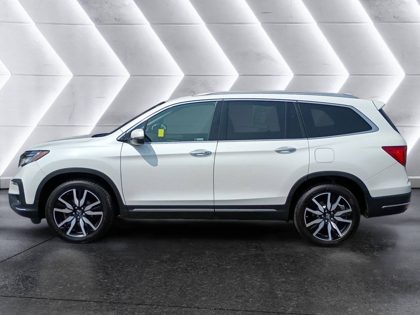 Used 2021 Honda Pilot Touring image 3