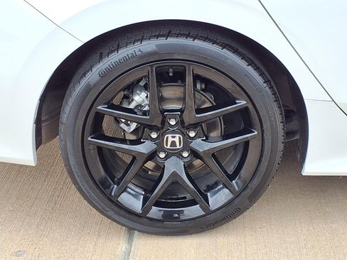 Used 2025 Honda Civic Sport image 25