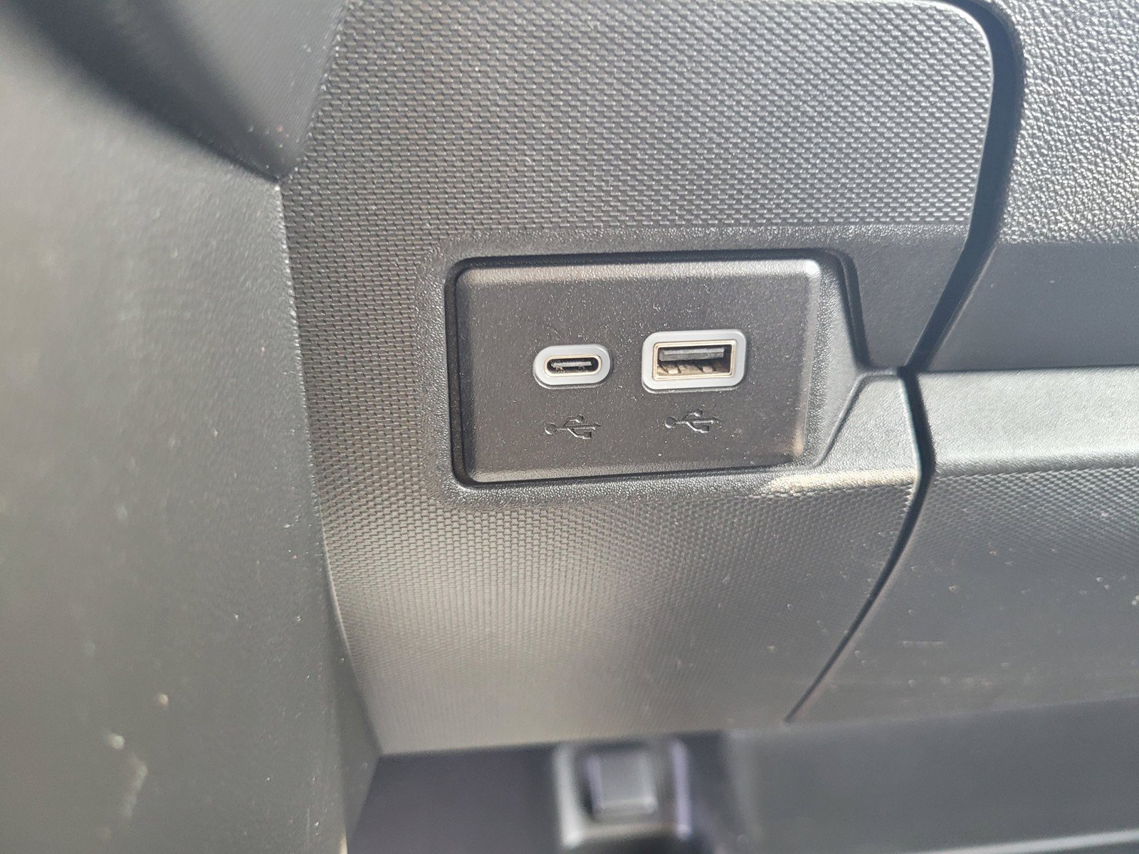 Used 2023 Chevrolet Brightdrop 600 w/ Active Safety Package 2 AWD/4WD image 19
