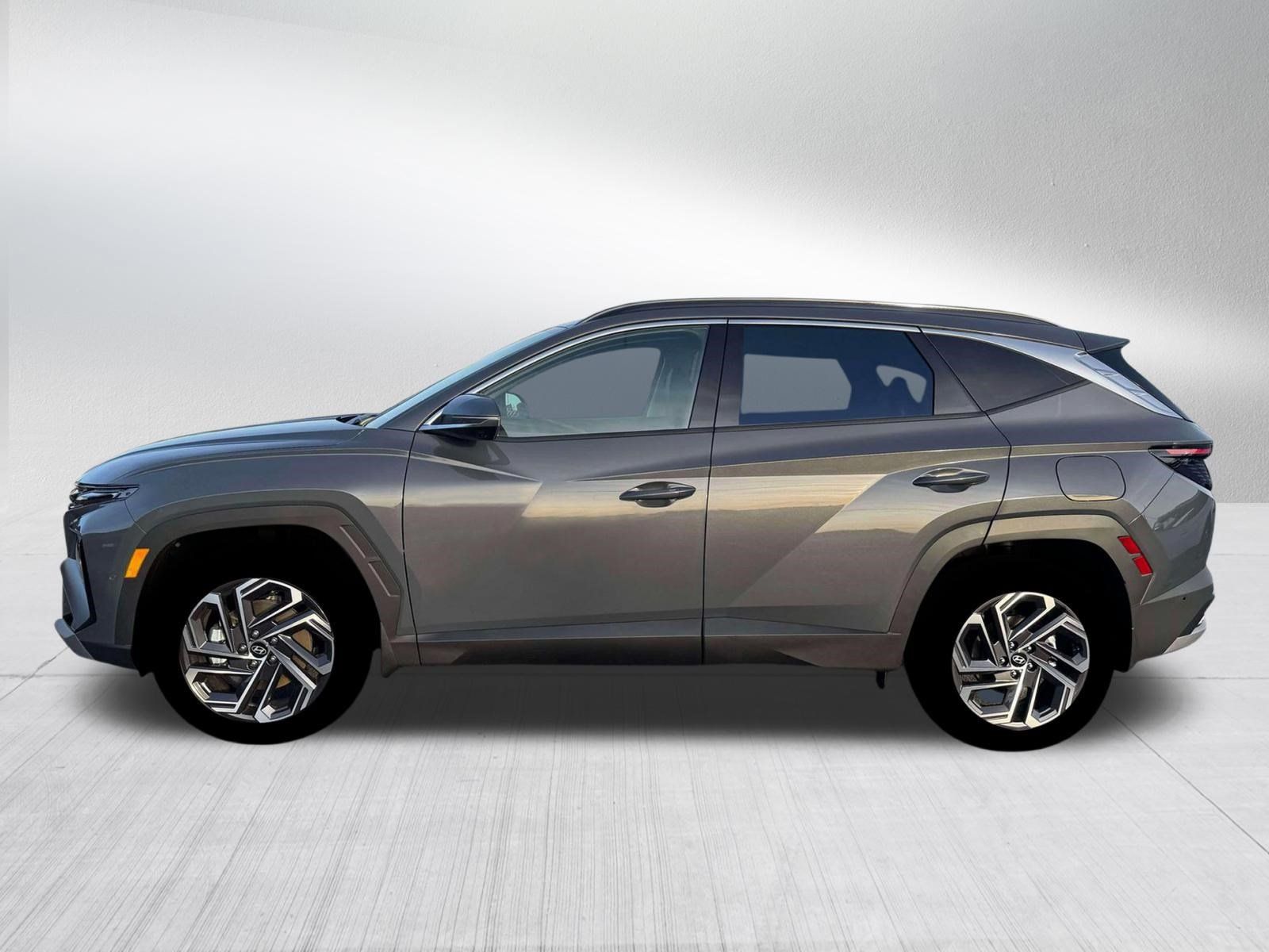 New 2026 Hyundai Tucson Limited AWD/4WD image 3