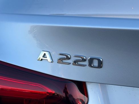Used 2022 Mercedes-Benz A 220 4MATIC image 8